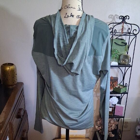 NWT Columbia Women's Green Zip-Up Hoodie Size Large - Picture 4 of 9